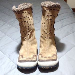 Merrell Eskimo boots size 7.5